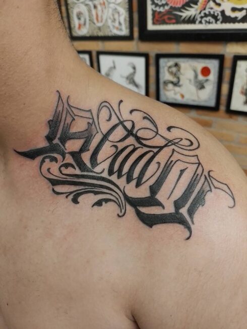 Lettering Ornamental - Tatuagem Lettering Ornamental Decorativo