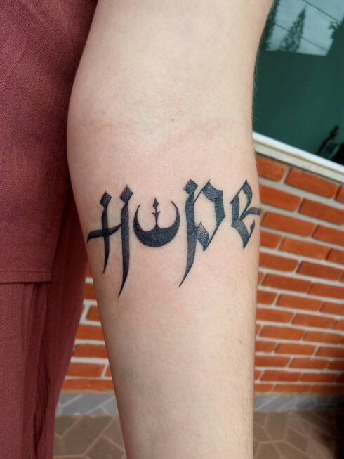 Lettering Ornamental - Tatuagem Lettering Ornamental Decorativo