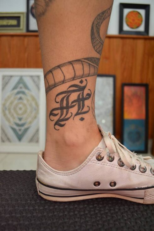 Lettering Ornamental - Tatuagem Lettering Ornamental Decorativo