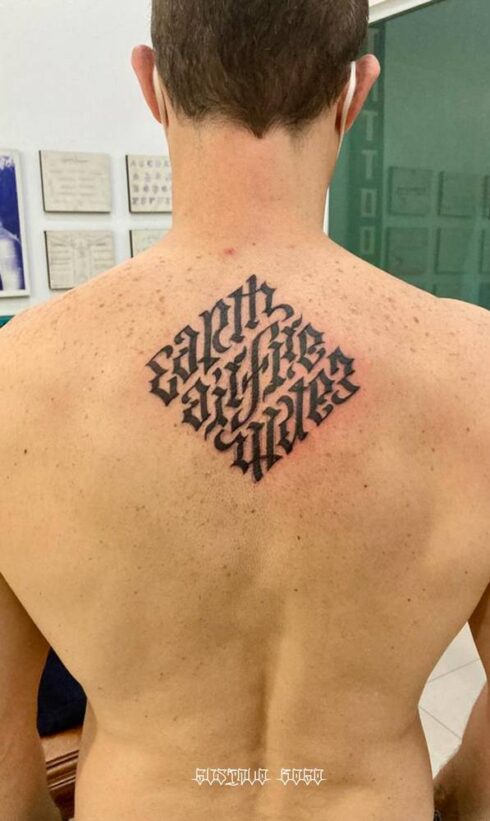 Lettering Ornamental - Tatuagem Lettering Ornamental Decorativo